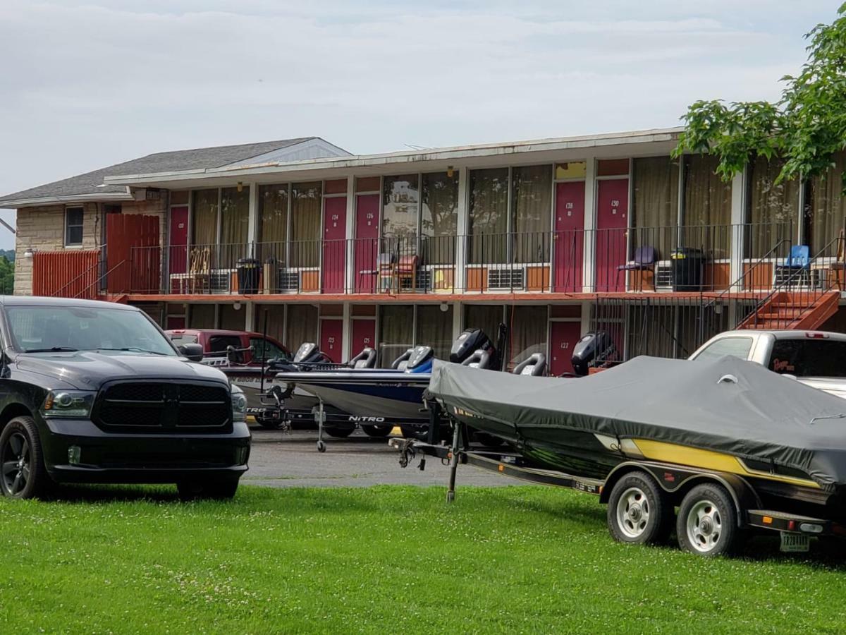 Mound Haven Motel Brookville ภายนอก รูปภาพ