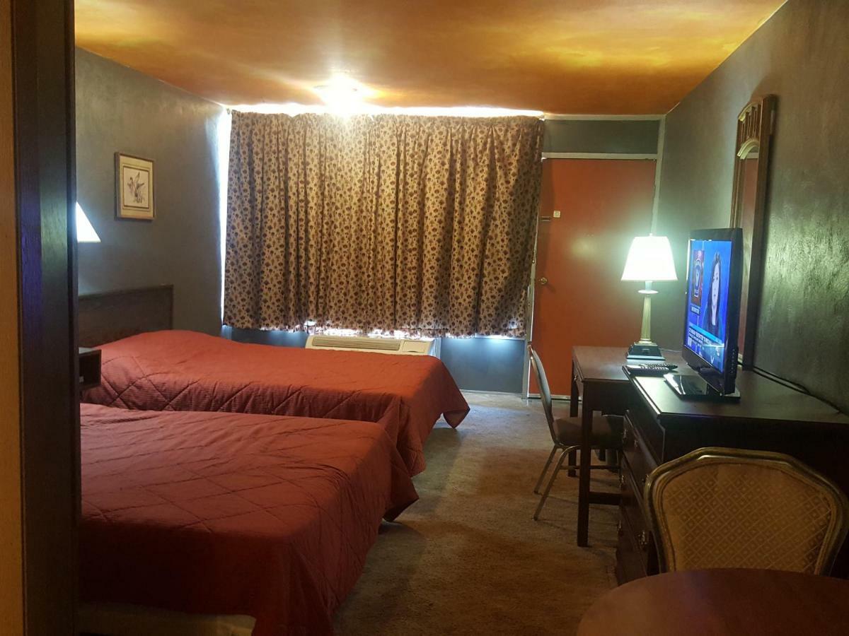Mound Haven Motel Brookville ภายนอก รูปภาพ